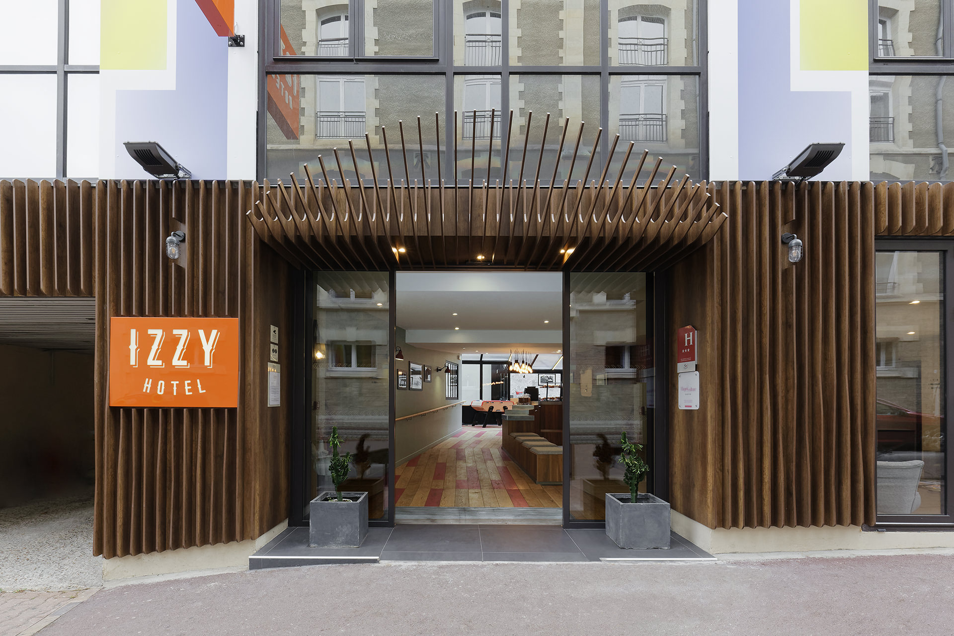 Hôtel Izzy 3* IssylesMoulineaux Nouveaux Espaces, maître d’oeuvre